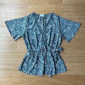 Sienna Sky‎ Floral Wrap Women’s Top Small
